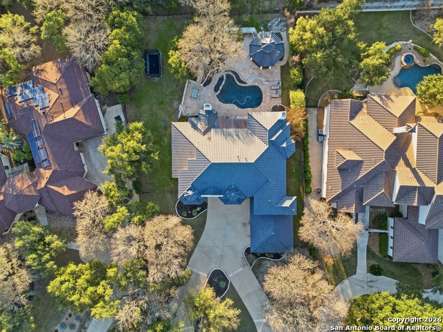 Image 54 of 57 For 2435 Winding View