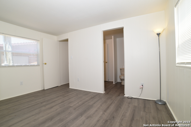 Image 16 of 31 For 215 Greenlawn Ave  A