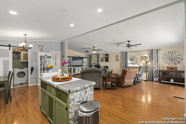 Image 10 of 51 For 166 Elm Shore