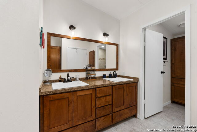 Image 19 of 51 For 166 Elm Shore