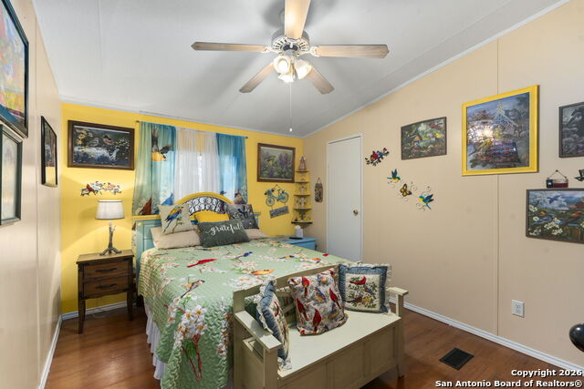 Image 21 of 51 For 166 Elm Shore