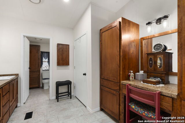 Image 24 of 51 For 166 Elm Shore