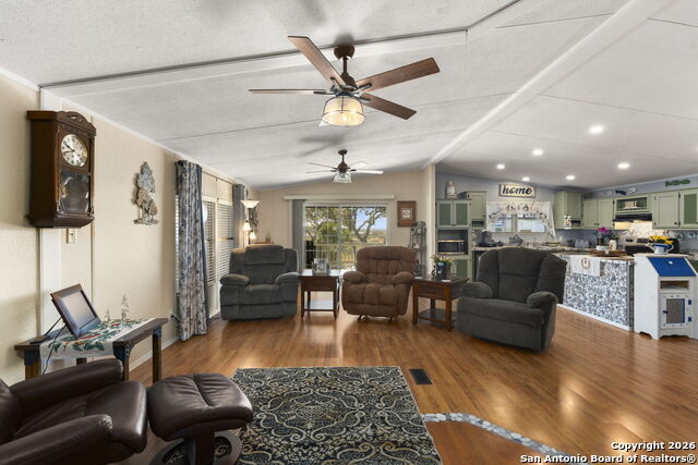 Image 6 of 51 For 166 Elm Shore