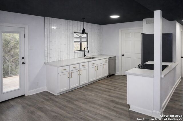 Image 3 of 22 For 27909 Bonn Mountain