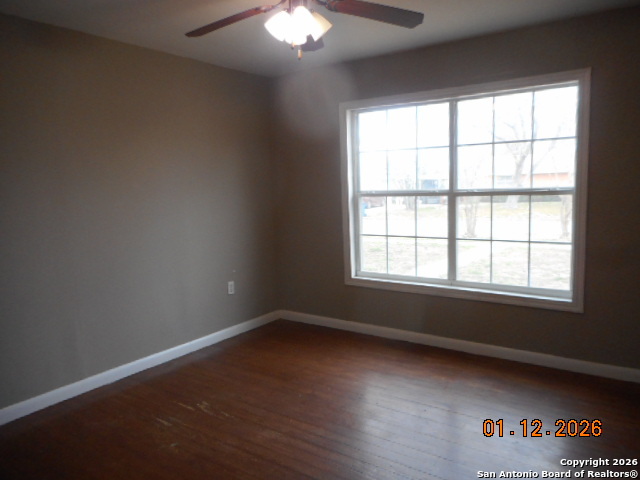 Image 12 of 15 For 1012 Anna Dr