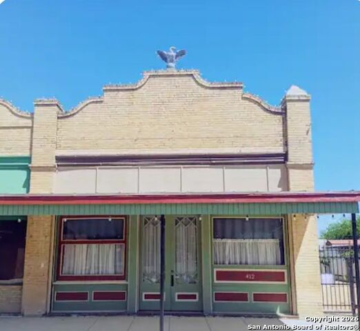 Details for 412 Center St N, Sabinal, TX 78881