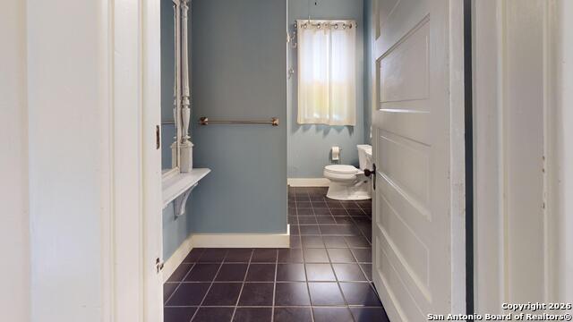 Image 15 of 37 For 819 W French Pl