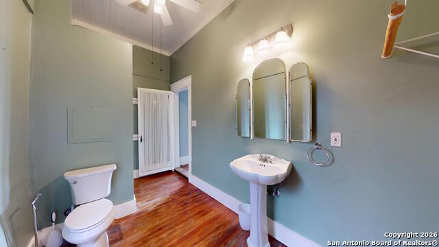 Image 19 of 37 For 819 W French Pl