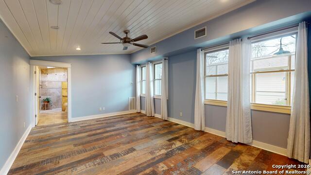 Image 29 of 37 For 819 W French Pl