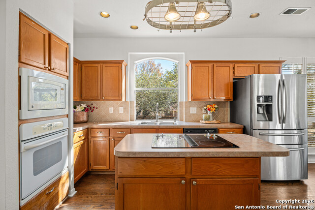 Image 13 of 50 For 2402 Noor  