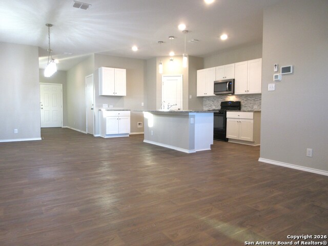 Image 3 of 15 For 133 Middle Green