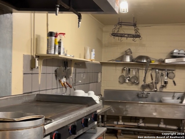 Image 6 of 15 For 103 Theo  