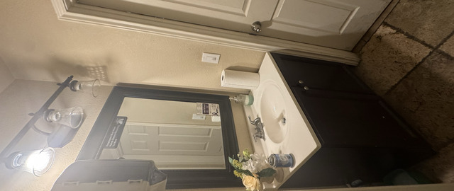 Image 8 of 15 For 103 Theo  