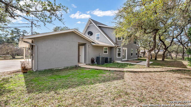 Listing photo id 28 for 5410 Fm 1863