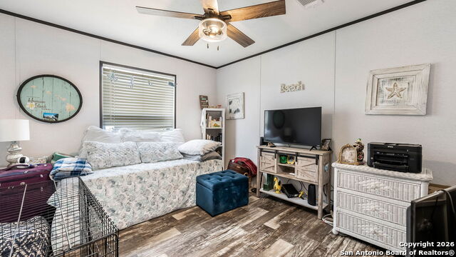 Listing photo id 44 for 5410 Fm 1863