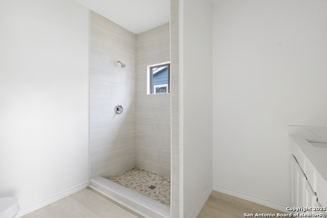 Image 11 of 17 For 223 Florencia Ave