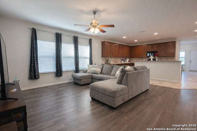 Image 3 of 35 For 8949 Elizabeth