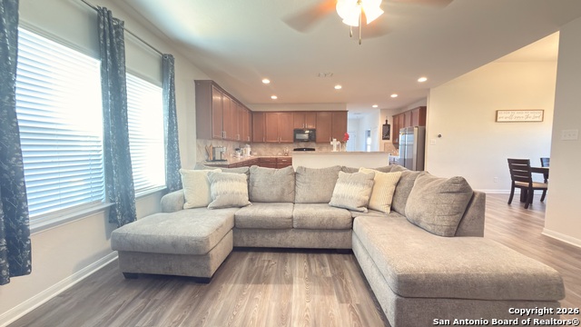 Image 4 of 35 For 8949 Elizabeth