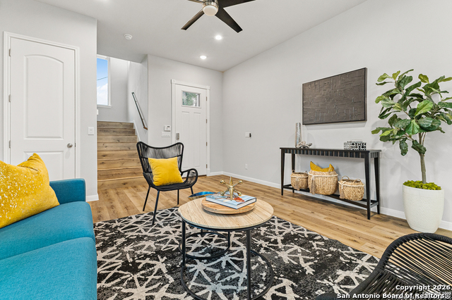 Image 11 of 37 For 505 Linden  