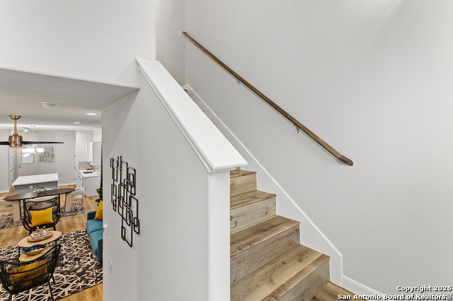 Image 22 of 37 For 505 Linden  