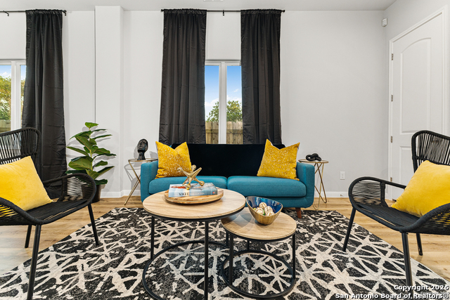 Image 9 of 37 For 505 Linden  