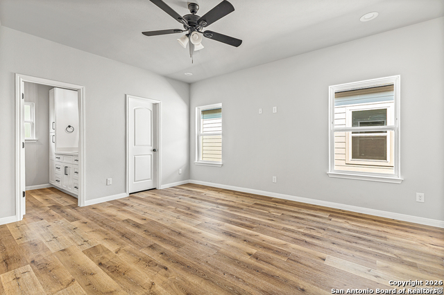 Image 18 of 31 For 507 Linden  