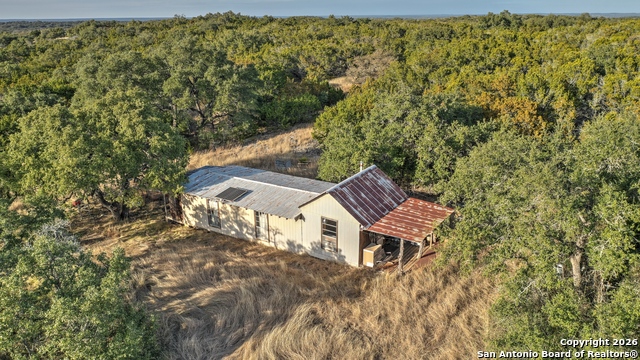 Listing photo id 9 for 438 Yellowstone Lane