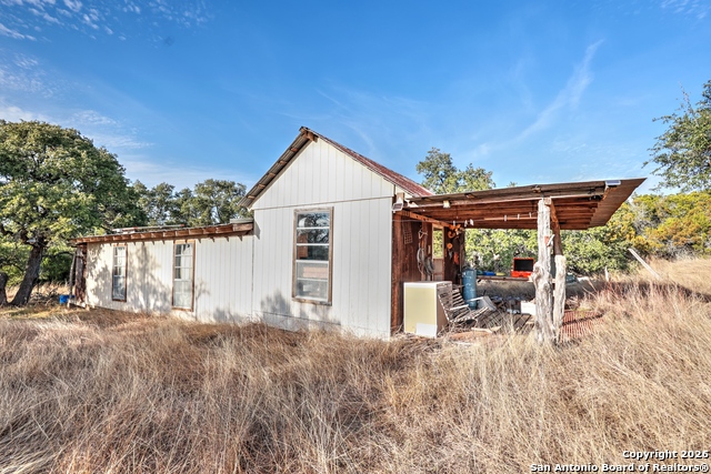 Listing photo id 32 for 438 Yellowstone Lane