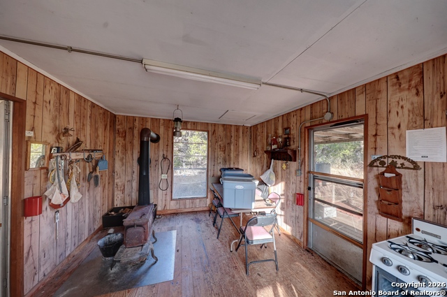 Listing photo id 34 for 438 Yellowstone Lane