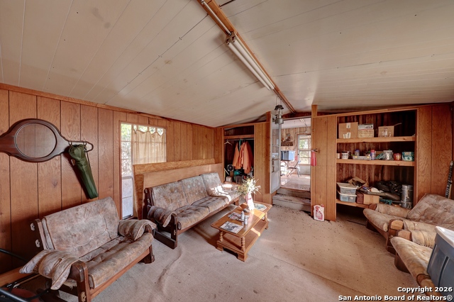 Listing photo id 37 for 438 Yellowstone Lane