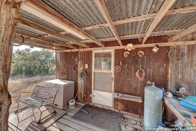 Listing photo id 39 for 438 Yellowstone Lane