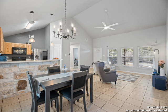 Image 10 of 30 For 1376 Hedgestone