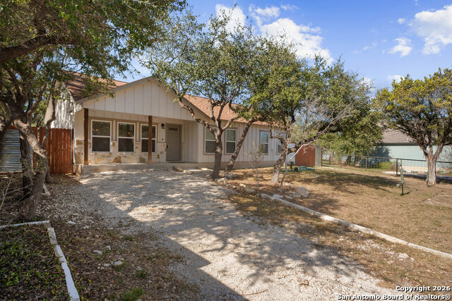 Image 2 of 30 For 1376 Hedgestone