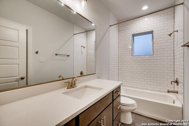 Image 16 of 18 For 725 Hays  