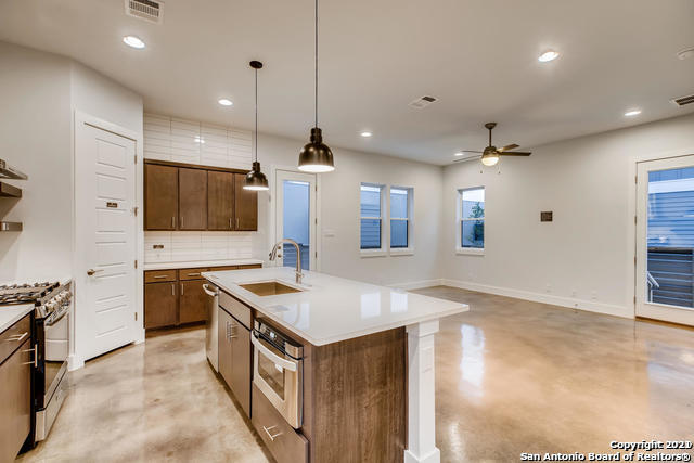 Image 9 of 18 For 725 Hays  