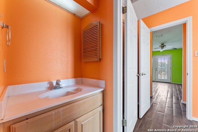 Image 30 of 57 For 5421 Lockhill