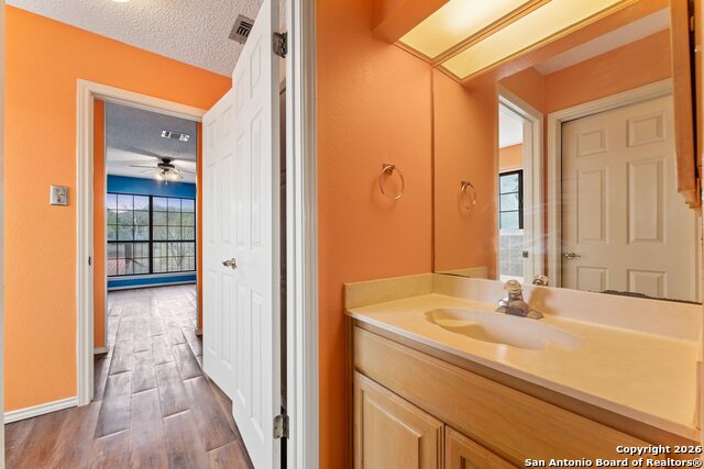 Image 31 of 57 For 5421 Lockhill