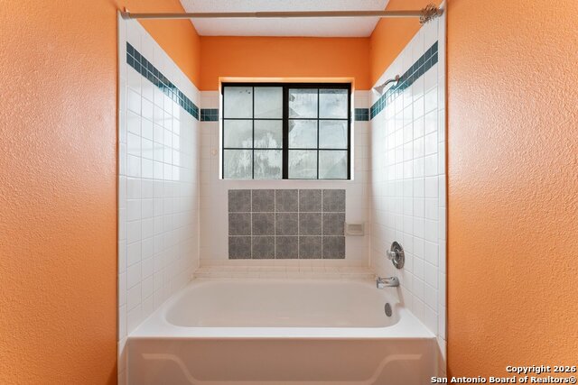 Image 32 of 57 For 5421 Lockhill