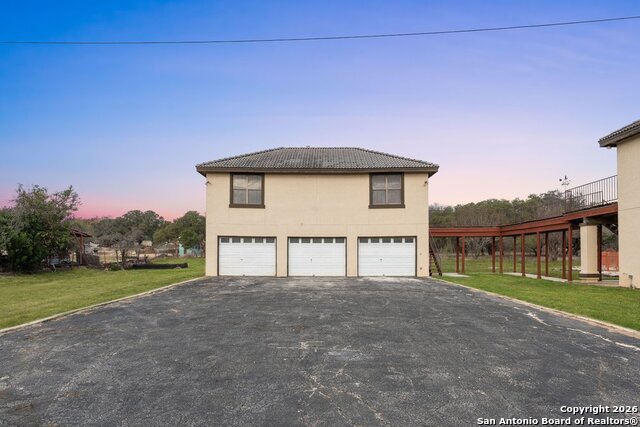 Image 46 of 57 For 5421 Lockhill