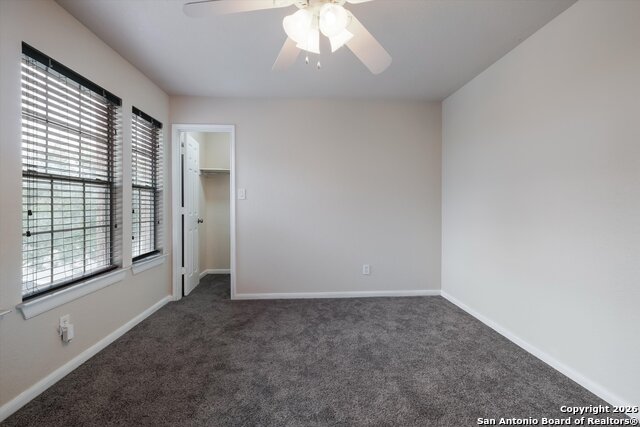 Image 25 of 31 For 233 Springtree Trl