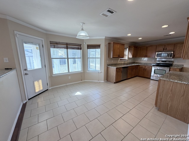 Image 16 of 58 For 135 Bright Trl