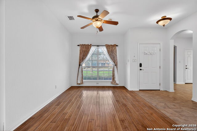 Image 17 of 47 For 4530 Winneway