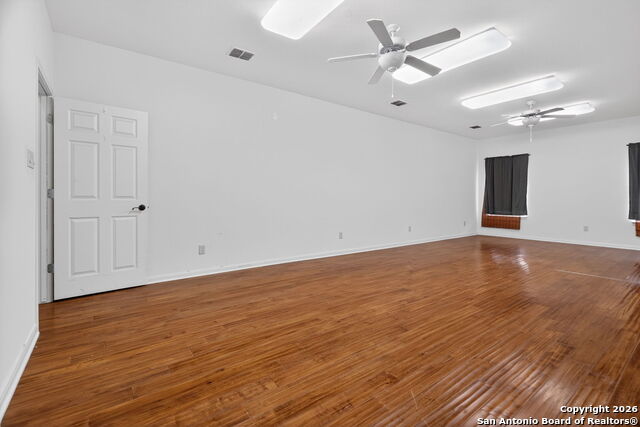 Image 30 of 47 For 4530 Winneway