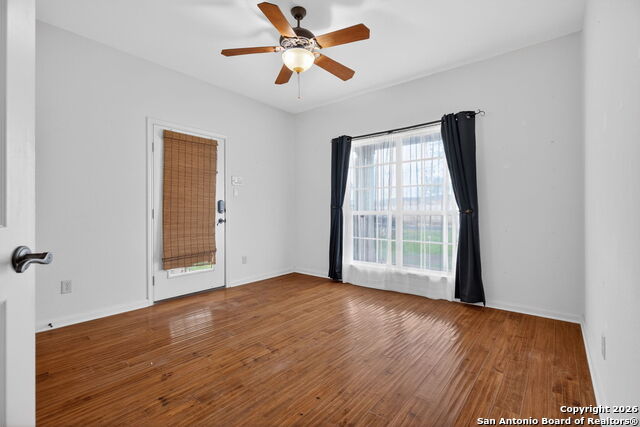 Image 32 of 47 For 4530 Winneway