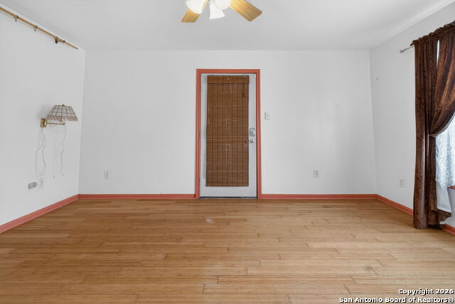 Image 34 of 47 For 4530 Winneway