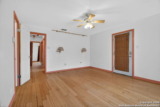 Image 40 of 47 For 4530 Winneway