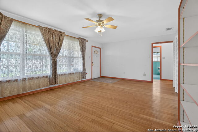 Image 41 of 47 For 4530 Winneway