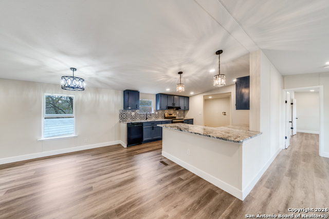 Image 11 of 25 For 551 Big Oak  