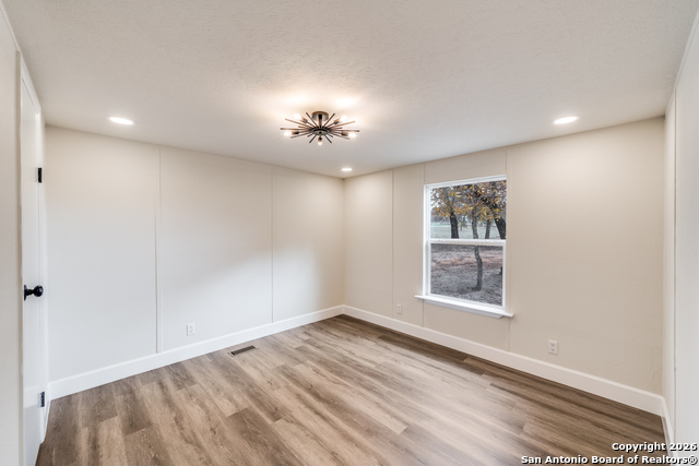 Image 14 of 25 For 551 Big Oak  