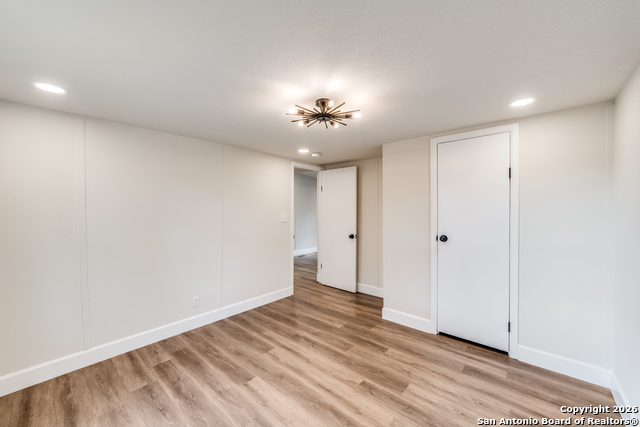 Image 15 of 25 For 551 Big Oak  